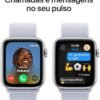 Apple Watch SE GPS • Caixa prateada de alumínio – 44 mm • Pulseira loop esportiva nuvem azul